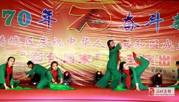 章鱼喷墨汁